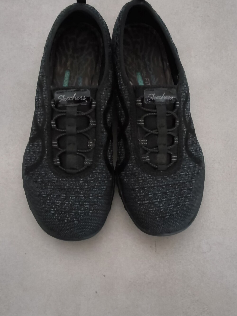 Sketchers Relaxed Fit Memory Foam Slip On Size 8.5